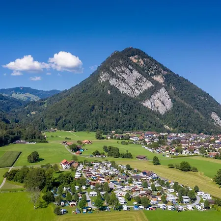 Kemping Lazy Rancho - Eiger - Moench - Jungfrau - Interlaken