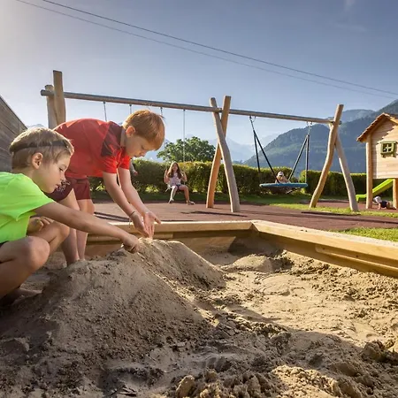 Lazy Rancho - Eiger - Moench - Jungfrau - キャンプ場